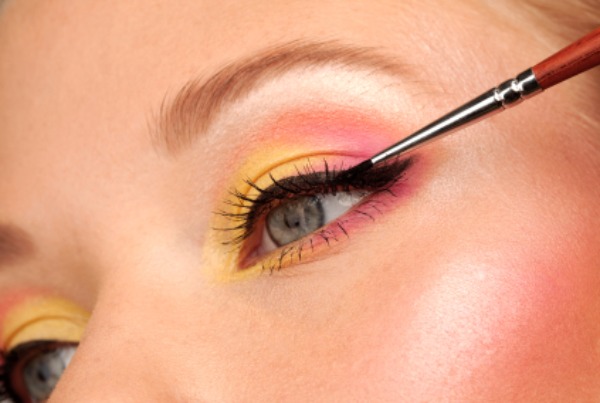 gel eyeliner Beauty lekcija: Nanesite ajlajner kao profesionalac