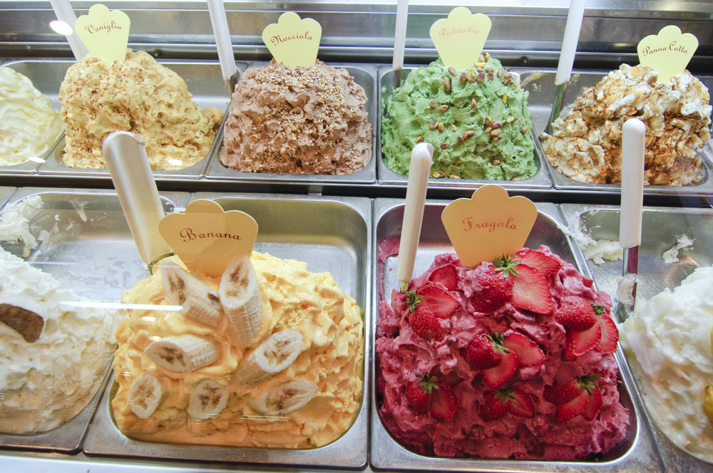 Italian ice cream bar. Raj za nepca: Hrana sa Sicilije 