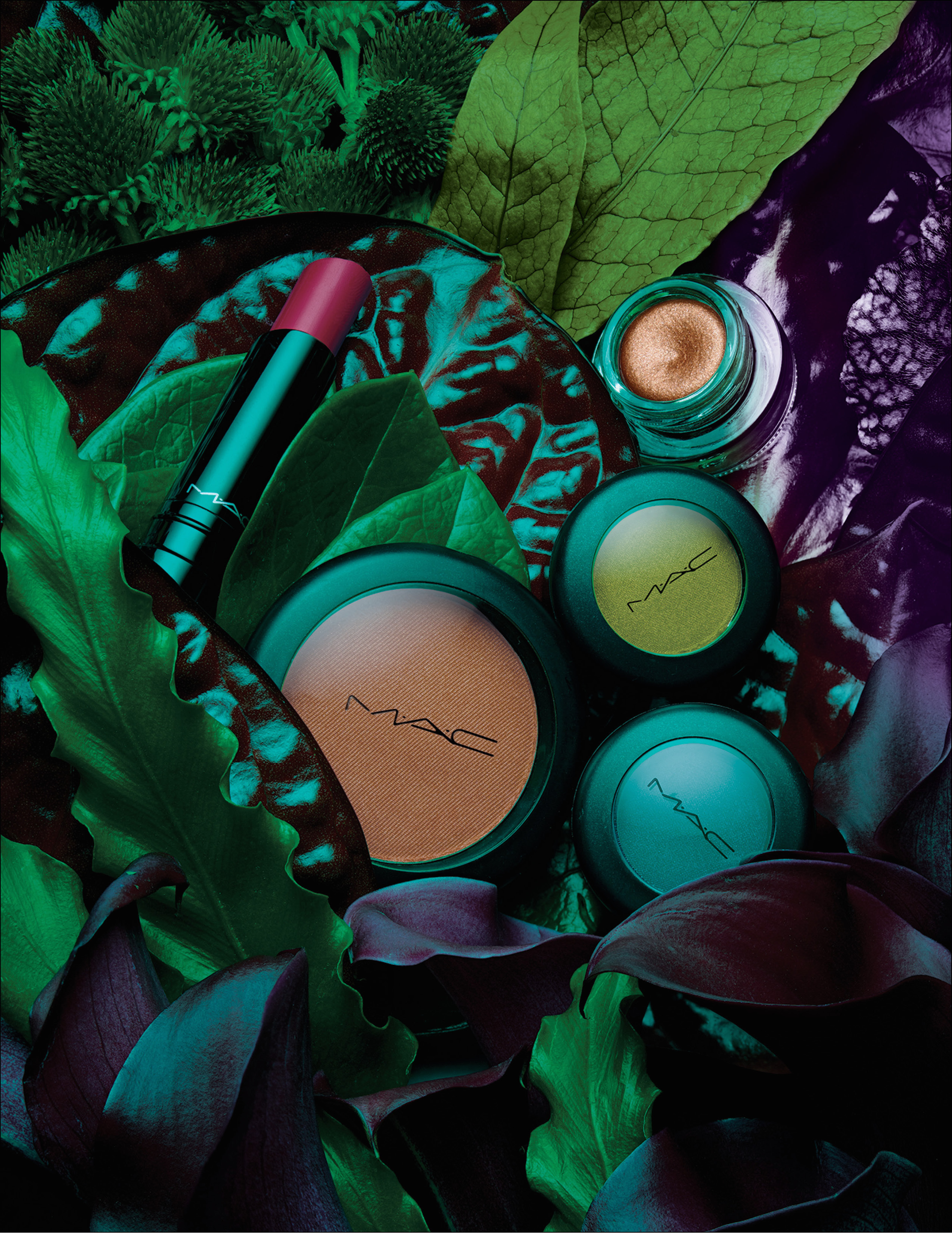 Flower косметика. Mac Cosmetics лимитированная коллекция. Мак косметика лимитированные коллекции. Зеленая косметика. Косметика зеленого цвета.