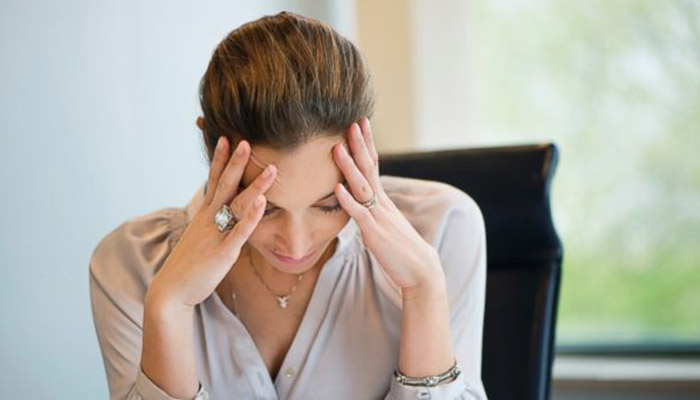 GTY women with headache mar 140312 16x9 608 Pet strategija koje će vam pomoći da ne osuđujete