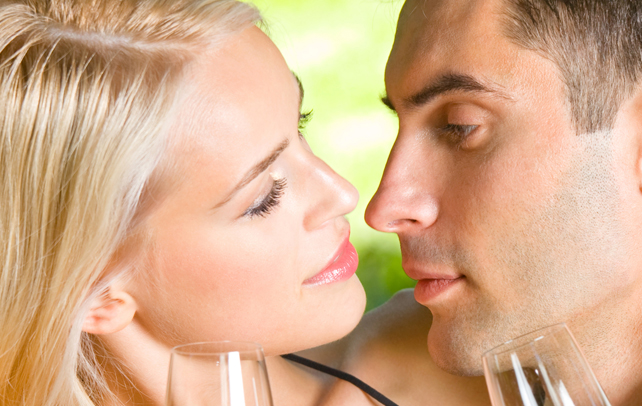 How to seduce a woman Intimno ženski: Kako muškarcu da uđeš pod kožu