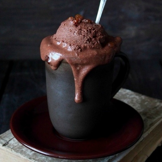 instagram sladoledi kojima je nemoguce odoleti crna cokolada Instagram: Sladoledi kojima je nemoguće odoleti