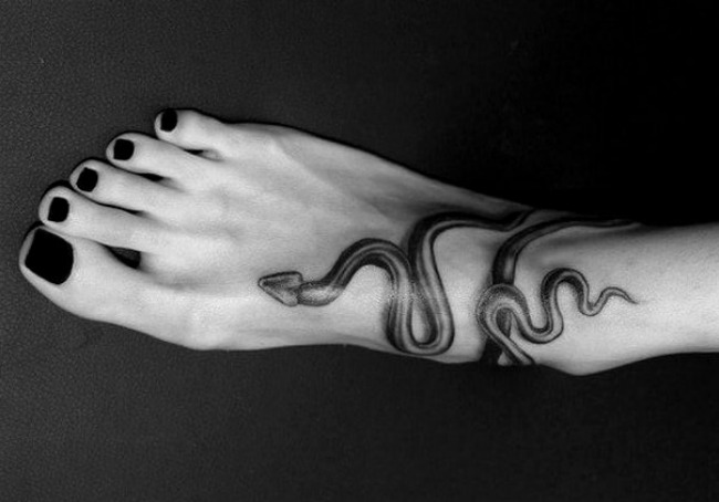 tattoo trendovi koji su osvojili svet tetovaza zmije Više od umetnosti: Tattoo trendovi koji su osvojili svet 