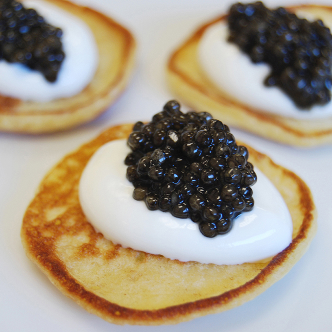 caviar blini 1 Sve što treba da znate o kavijaru