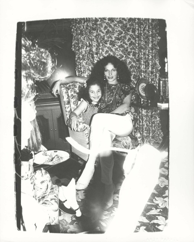 dajana fon frustenberg sa ćerkom Legendarne fotografije Endija Vorhola 