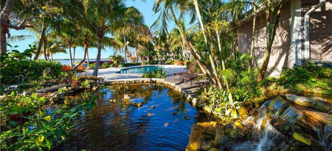 dvorište Kuće bogatih: Raj na privatnom ostrvu