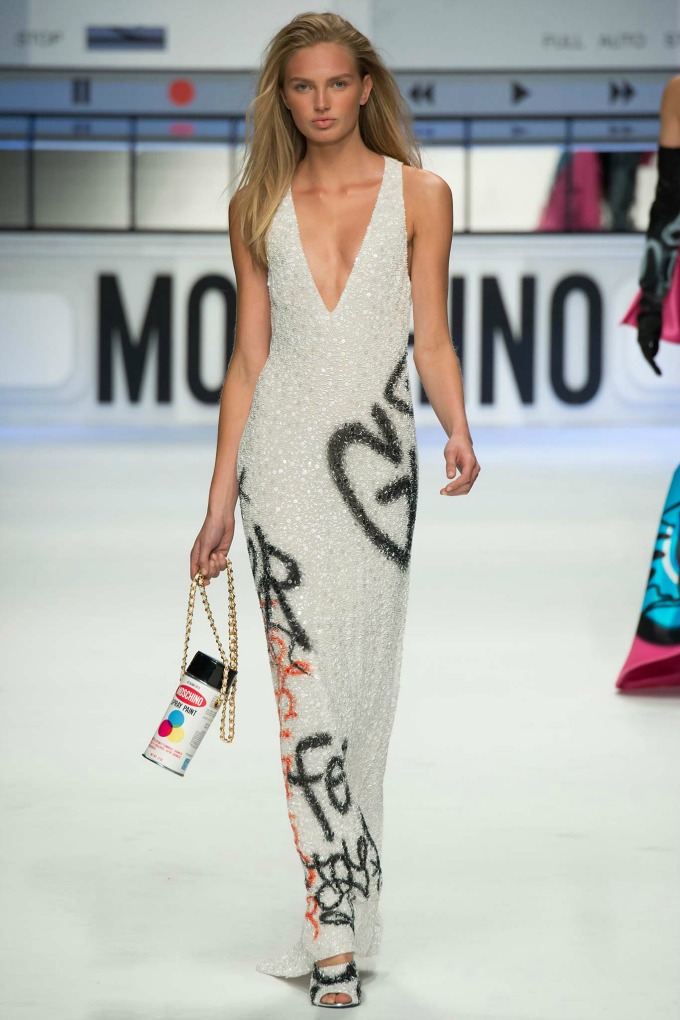 jesenja kolekcija brenda moschino 10 Milanska Nedelja mode: Revije brendova Versace i Moschino