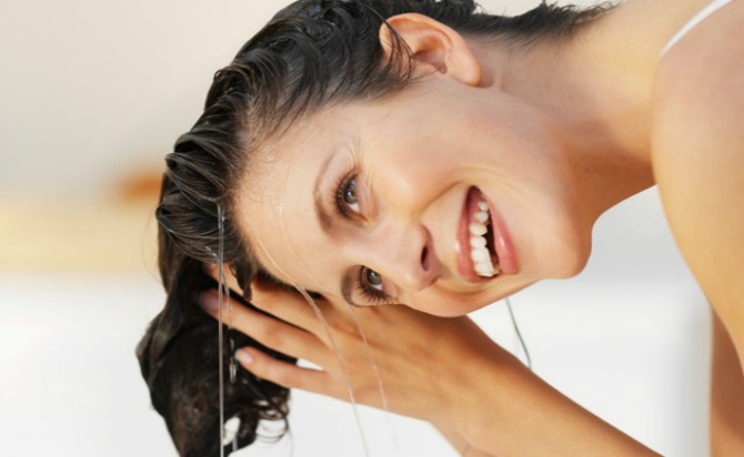 pranje kose Brzi oporavak kose i kože – priprema za zimu