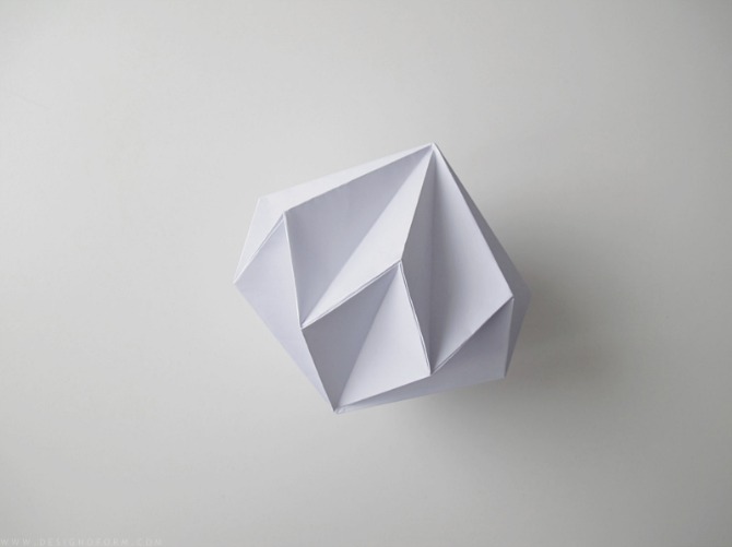 ukras origami korak17 Napravite sami origami ukras u obliku dijamanta