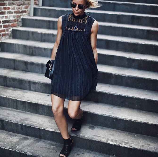Lacy Pleated Dress Cutout Booties1 Nosi CRNU kao modne blogerke