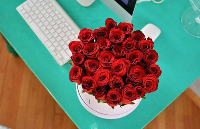 Crvene Šta tvoja OMILJENA boja ruže govori o tebi