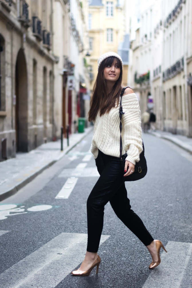 4. chunky sweater with skinny jeans and metallic gold pumps Izgledajte ŠIK kao dame sa ulica Pariza