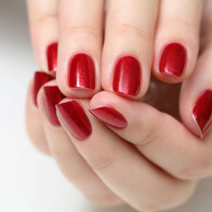 the right red nail polish medium new Kviz: Koji komad nakita ti NAJVIŠE odgovara?