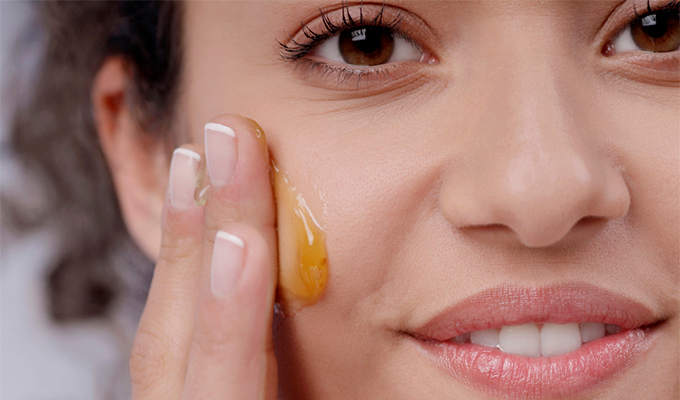 med 8 prirodnih namirnica koje će učiniti da tvoja koža lica UVEK bude mlada