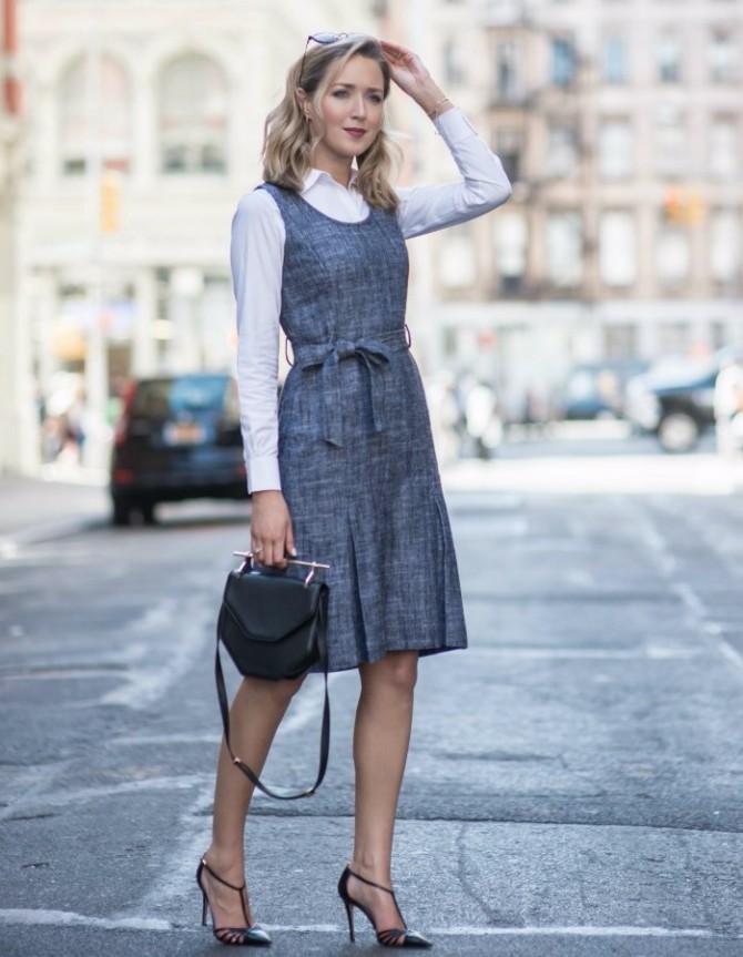 5. tweed dress with sweater 5 poslovnih autfita za 5 radnih dana