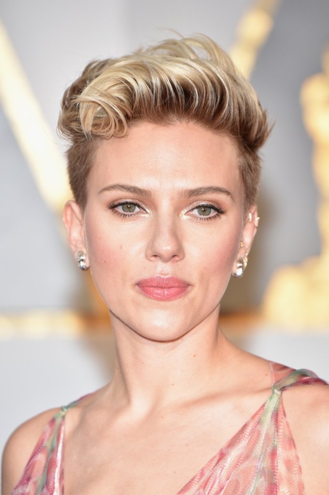 Scarlett Johansson Oskar 2017: Prirodni izgled dominirao crvenim tepihom (GALERIJA)
