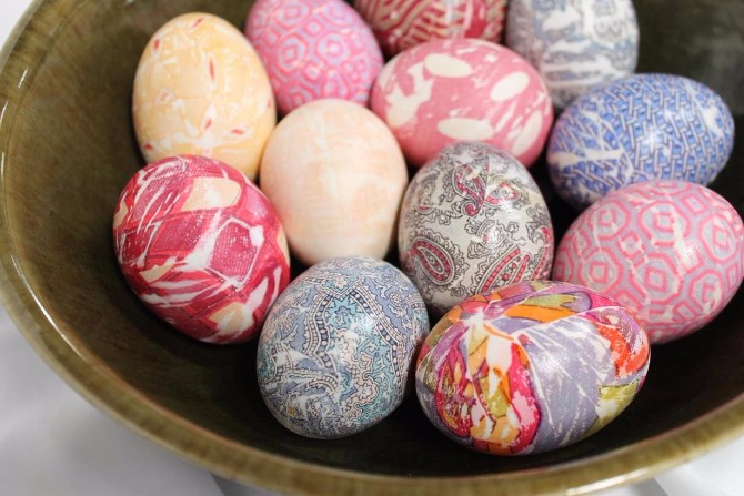 uskrsnja voda 2 Svila, čipka, dekupaž: Interesantne ideje za farbanje i ukrašavanje uskršnjih jaja