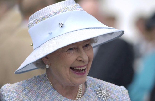 sesir 16 Aksesoar koji je obeležio njen stil: Najlepši šeširi kraljice Elizabete
