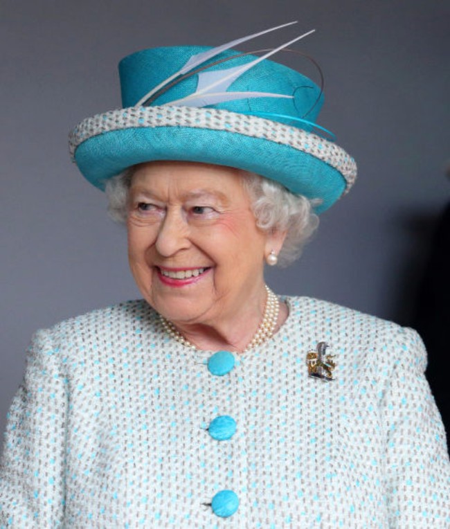 sesir 26 Aksesoar koji je obeležio njen stil: Najlepši šeširi kraljice Elizabete