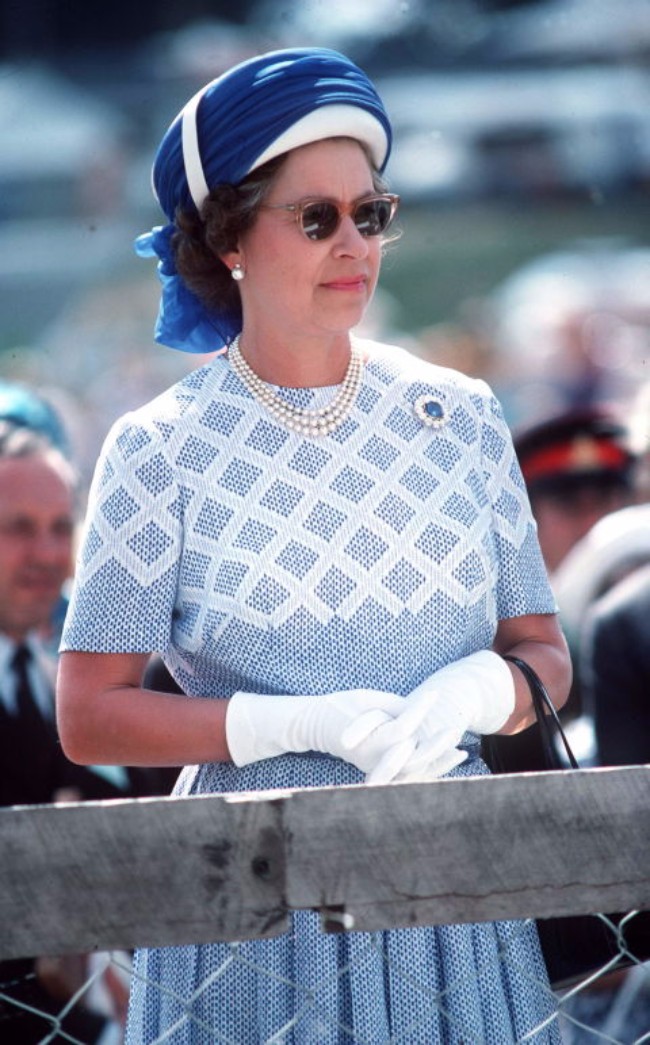 sesir 7 Aksesoar koji je obeležio njen stil: Najlepši šeširi kraljice Elizabete