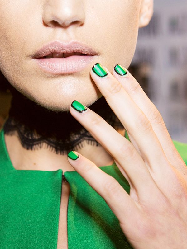 trava zeleni nokti Najuzbudljiviji beauty trendovi za S/S 18 koje možeš da isprobaš već sad
