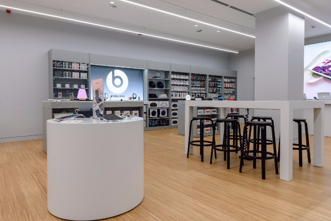 enterijer2 iStyle Apple Premium Reseller otvorio prodavnicu na Terazijama