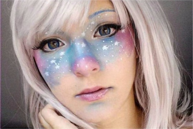 galaxy pege4 Čarobno i neobično: Galaxy pege su novi makeup trend