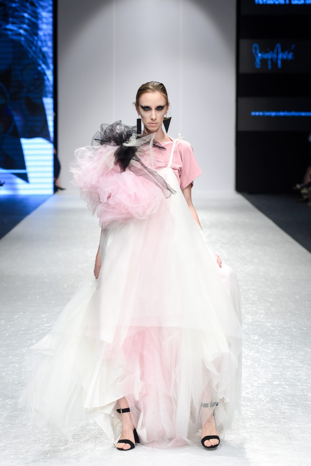 DJT9514 Sonja Jocic e1556018392125 Perwoll Fashion Week: Revije autorske mode i Martini Vesto