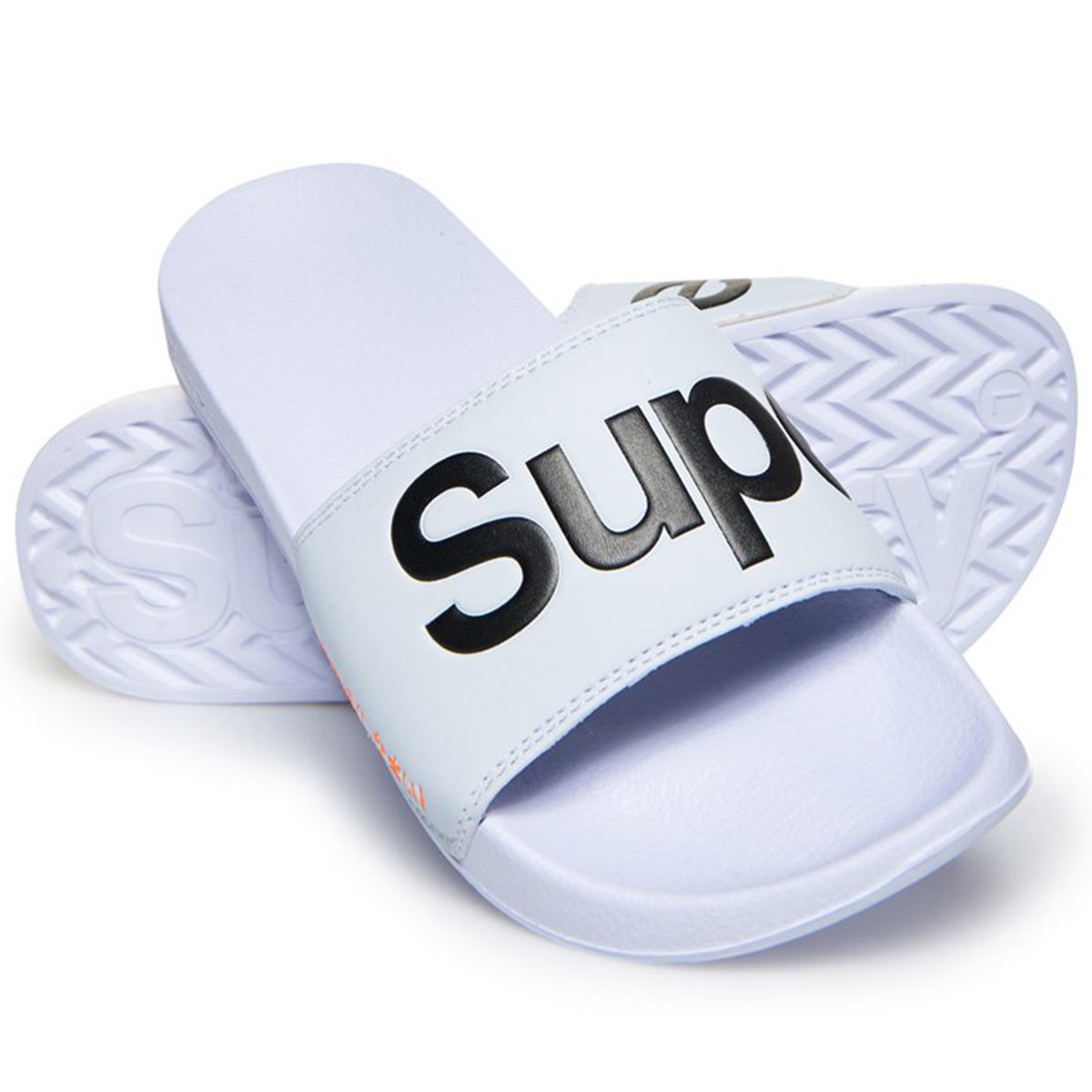 Superdry Pool papuče Spremna za leto: Evo gde možeš da pronađeš baš sve što ti je potrebno!