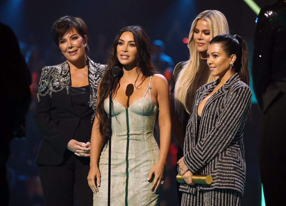 Photo by Christopher Polk E Entertainment NBCU E PEOPLES CHOICE AWARDS Kris Jenner Kim Kardashian Khloé Kardashian Kourtney Kardashian e1573638359156 Kompletna lista dobitnika nagrada E! Peoples Choice Awards 2019.