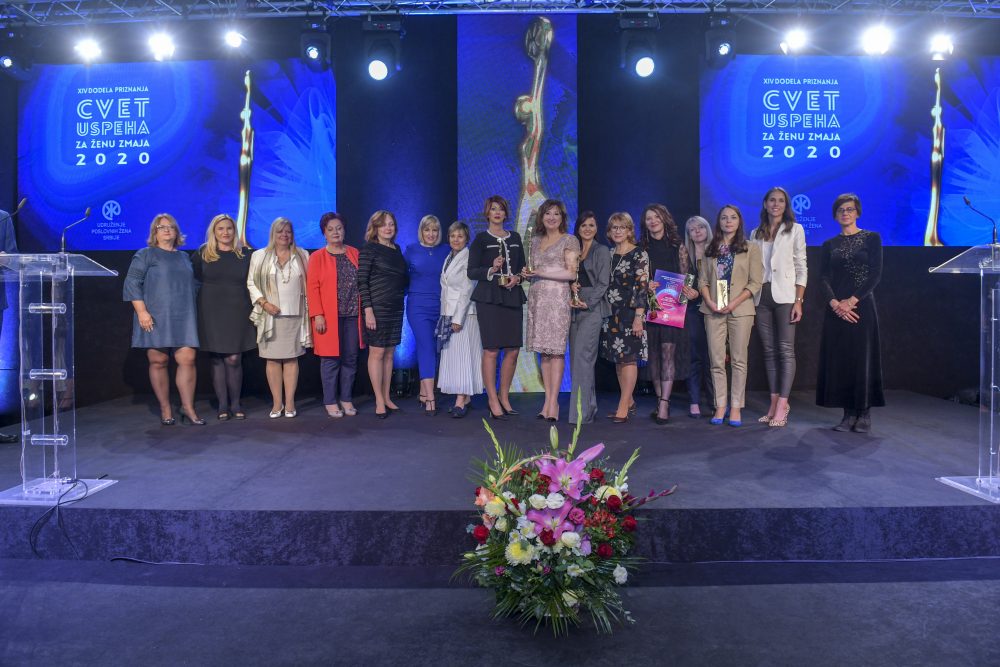 Cvet uspeha za ženu zmaja 2020 e1603971329356 Proglašene najbolje preduzetnice i rodno najsenzitivnije kompanije u Srbiji