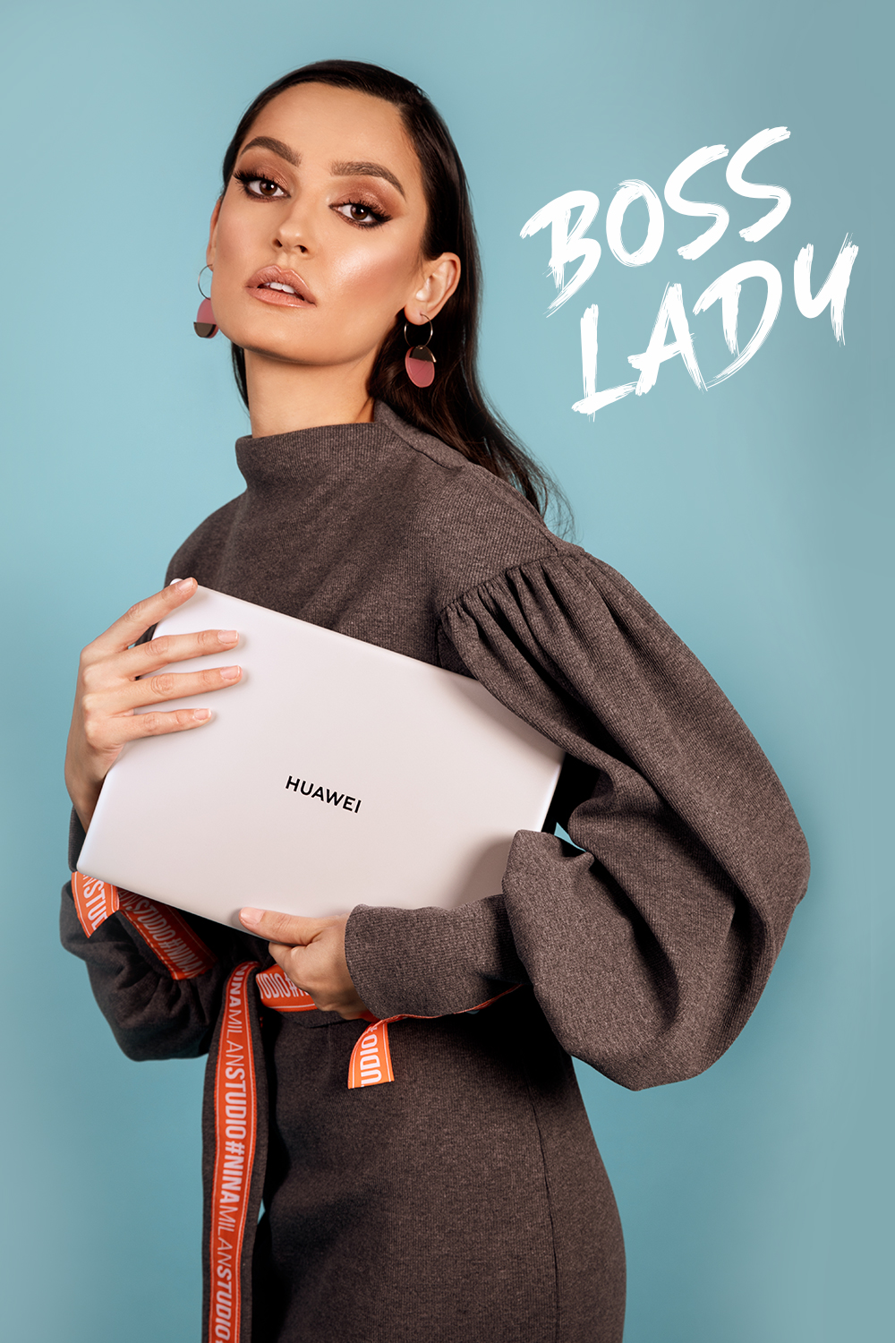 HUAWEI 2 Uz Huawei MateBook X osećaćeš se kao #ladyboss! A evo i zašto