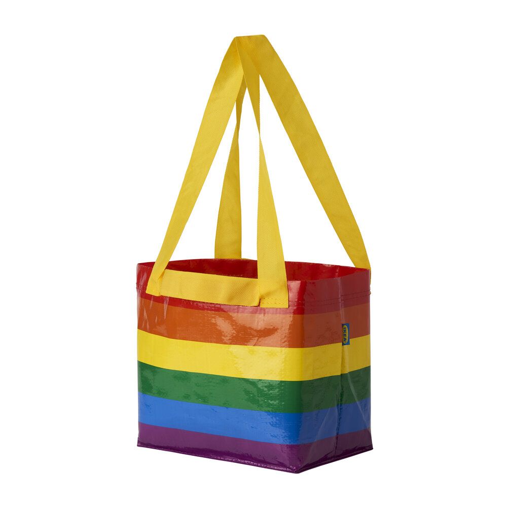 STORSTOMMA torba u duginim bojama U znak podrške LGBT+ pravima, IKEA Srbija podigla zastavu duginih boja i pokrenula kampanju „Ljubav živi i izvan četiri zida