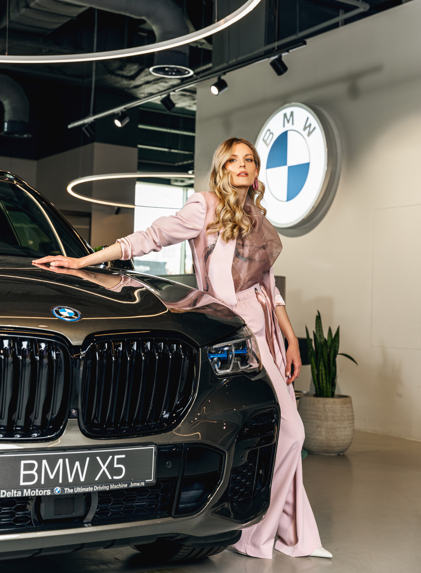 Mask Group 288 Otvaramo vrata nove dimenzije luksuza: The BMW Store   ekskluzivni BMW automobili i Lifestyle program za besprekorno iskustvo
