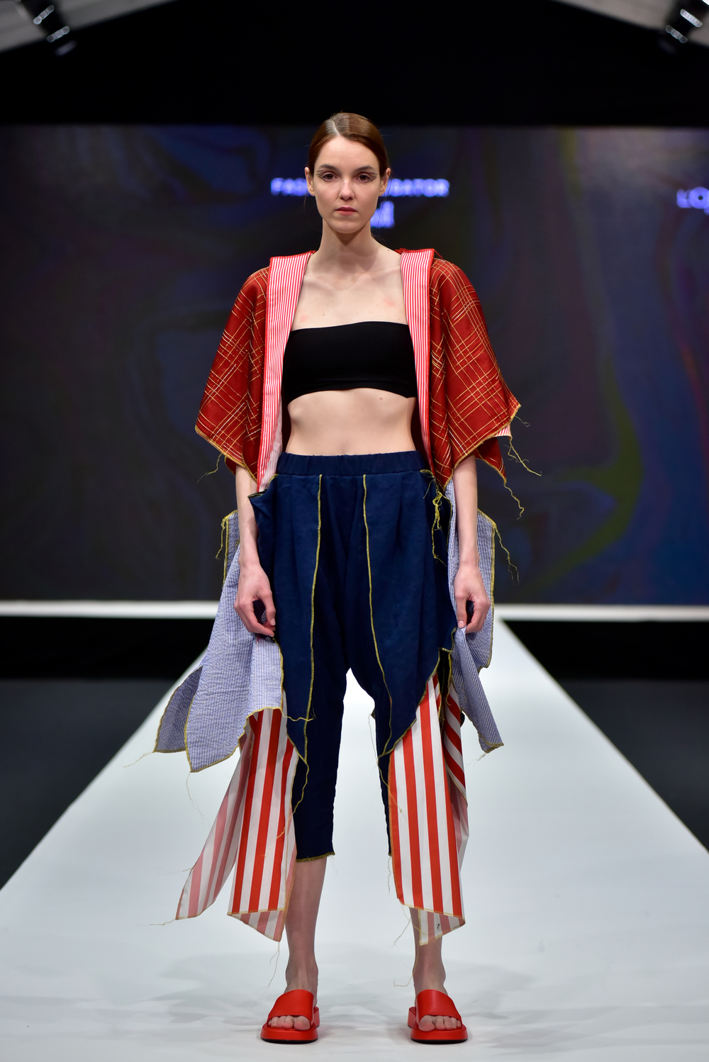 DJT2025 Visoka tekstilna skola za dizajn Studenti i Predrag Đuknić zasenili publiku na Belgrade Fashion Weeku
