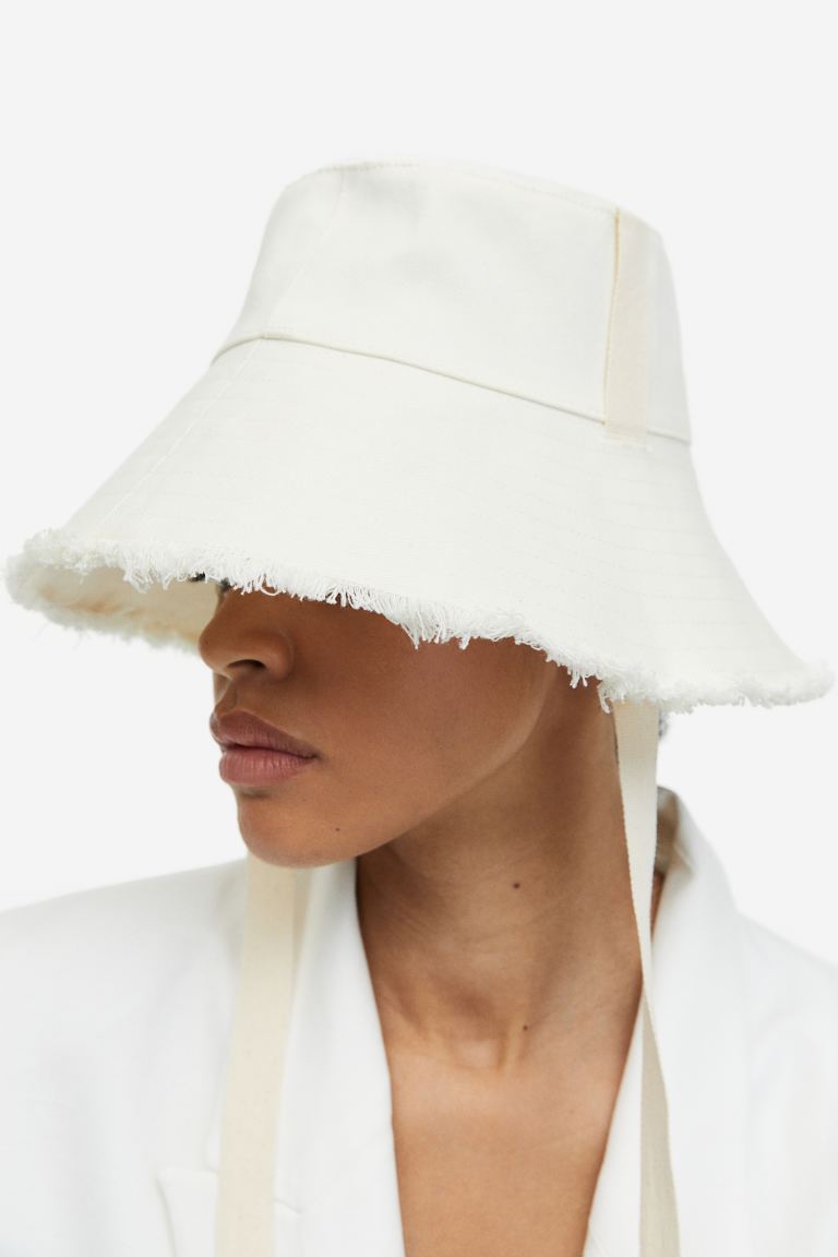 HM Bucket hat 2 Trendi modeli šešira i kapa koji će upotpuniti vaš letnji stajling