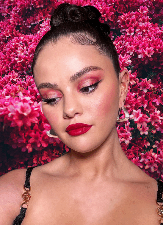 Moulin Rouge šminka Selene Gomez je njen najupečatljiviji look u 2023.