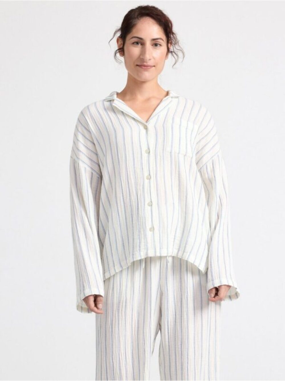  Cozy pidžame za savršenu kućnu atmosferu: Kompleti koji spajaju udobnost sa besprekornim stilom