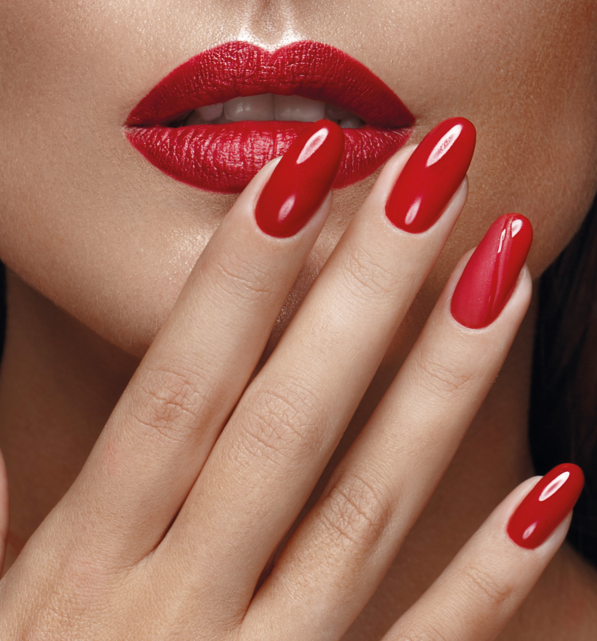 lip ink02 1 Crvena je boja ljubavi: Elegantne, zavodljive i graciozne usne su u trendu