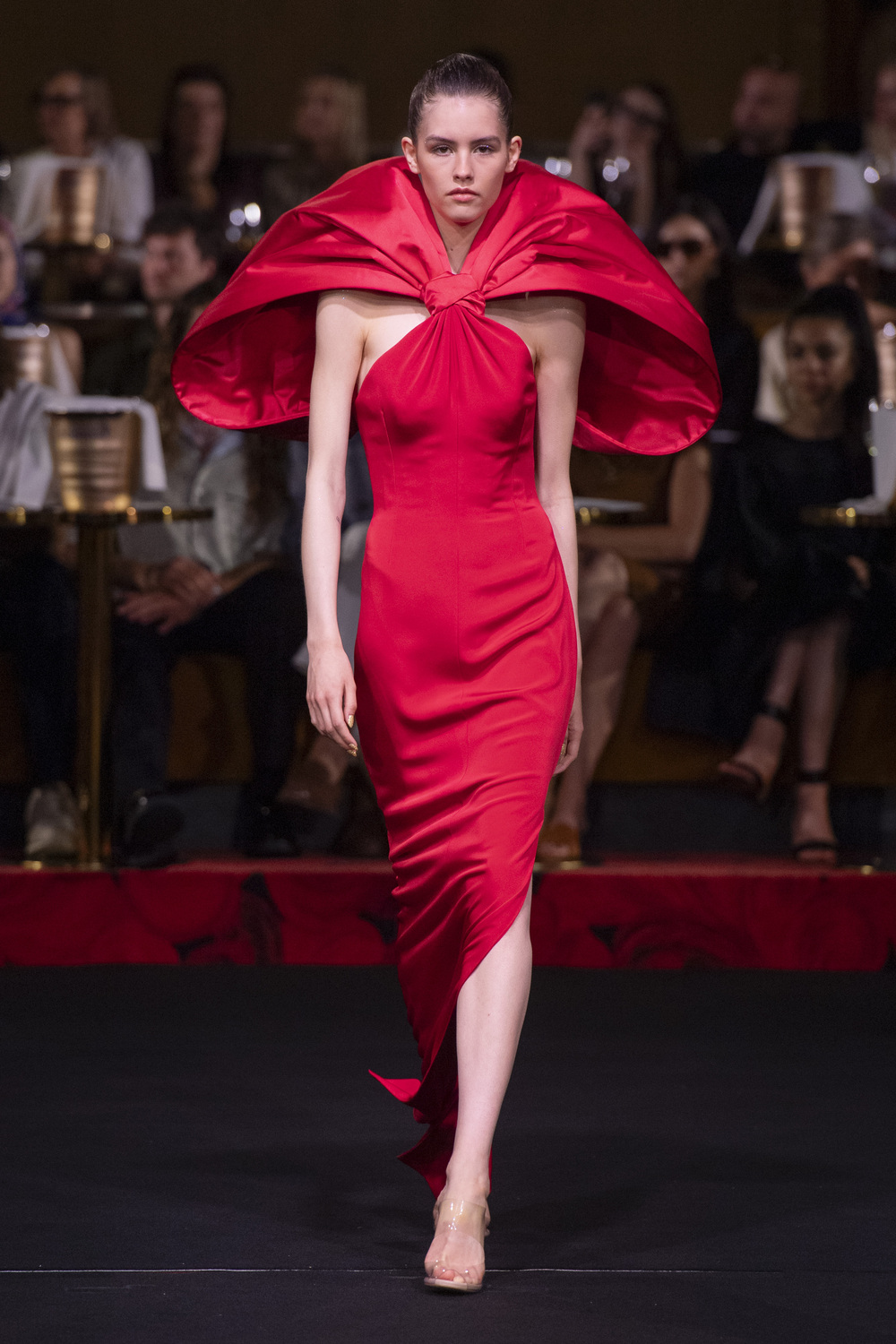 Alexis Mabille HauteCouture FW2425 Look 14 Modni spektakl i Dita von Teese: Zavirite u novu Alexis Mabille Haute Couture kolekciju