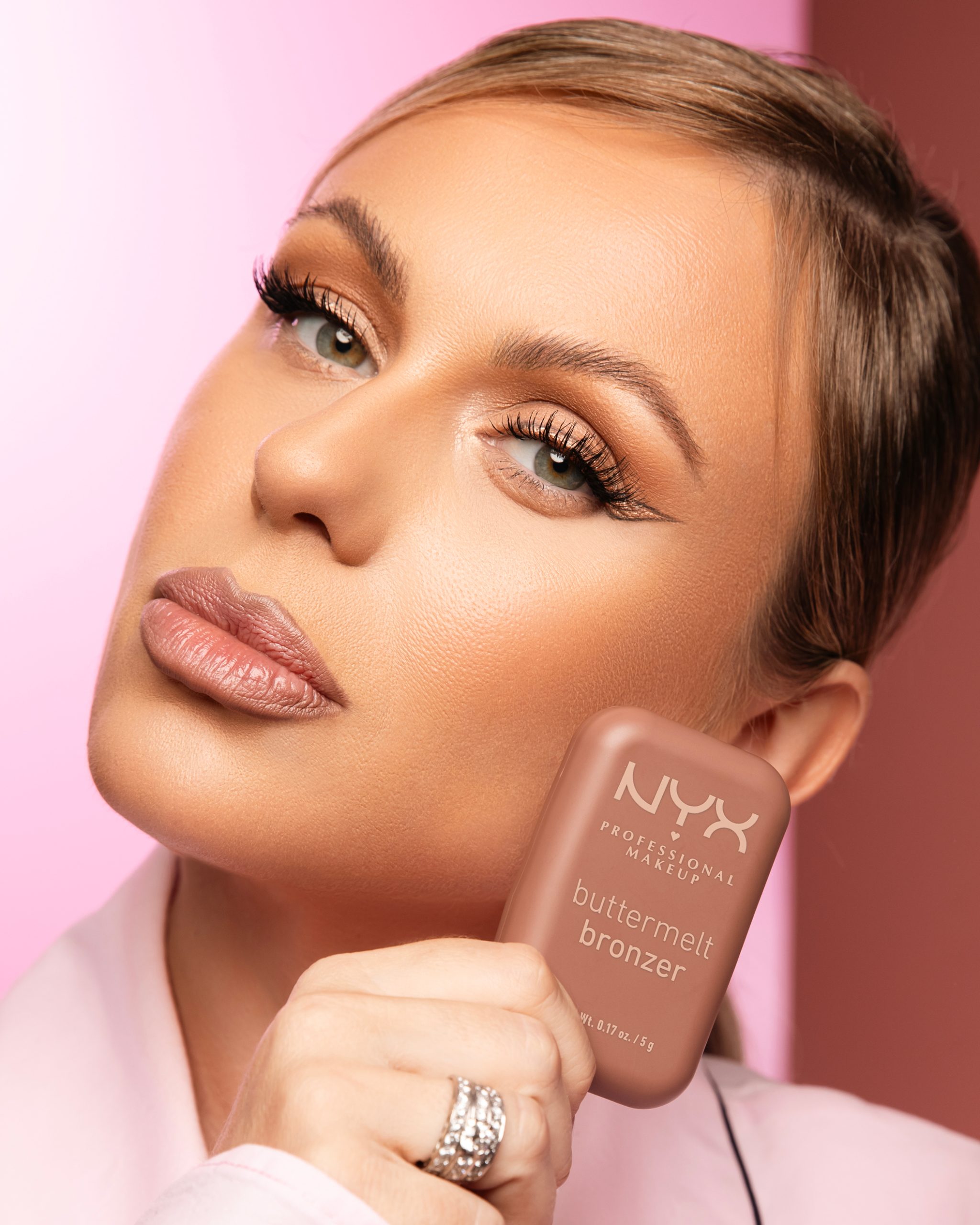 389A0408 copy 2 scaled Za leto u boji koje se ne završava: NYX Professional Makeup ima novu liniju rumenila i bronzera koja je ljubav na prvi pogled