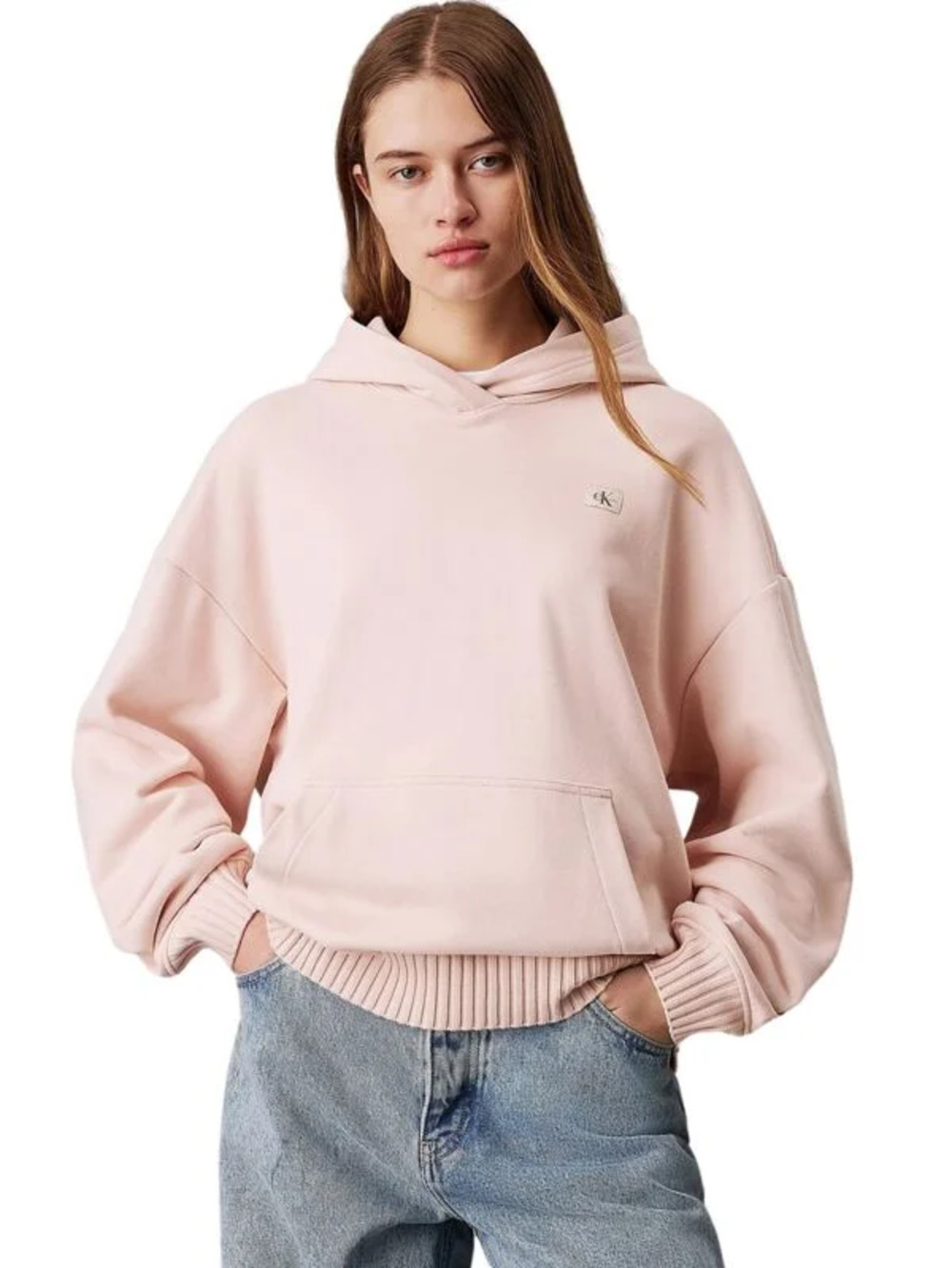 Calvin Klein oversized dukserica Naši stilisti biraju trendi oversized dukseve za ovu sezonu