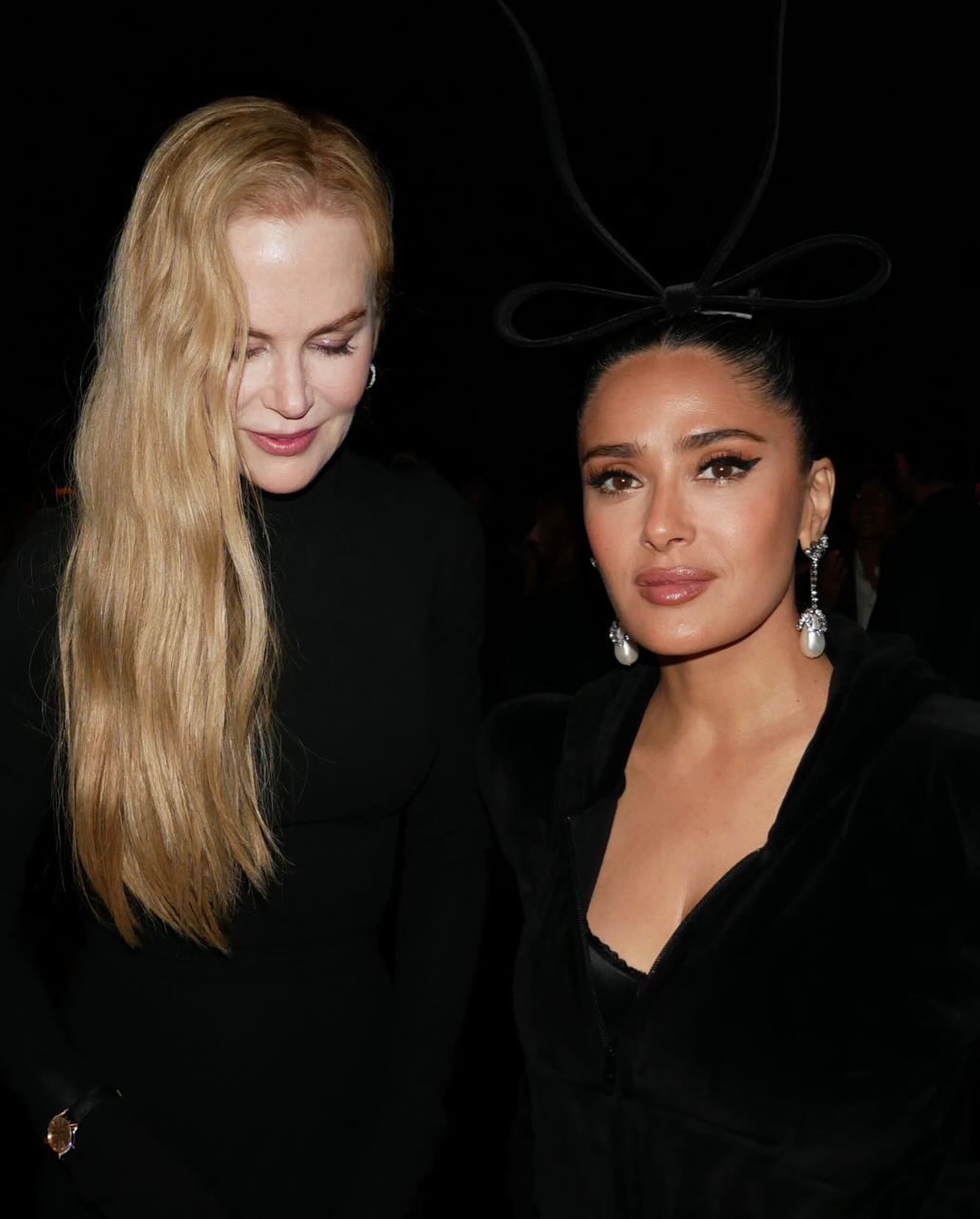  Šta se zapravo desilo između Salme Hayek i Nicole Kidman na Balenciaga reviji