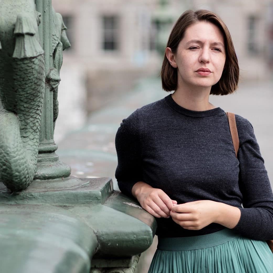 sa Zašto ceo svet bruji o Sally Rooney i njenom novom romanu Intermezzo