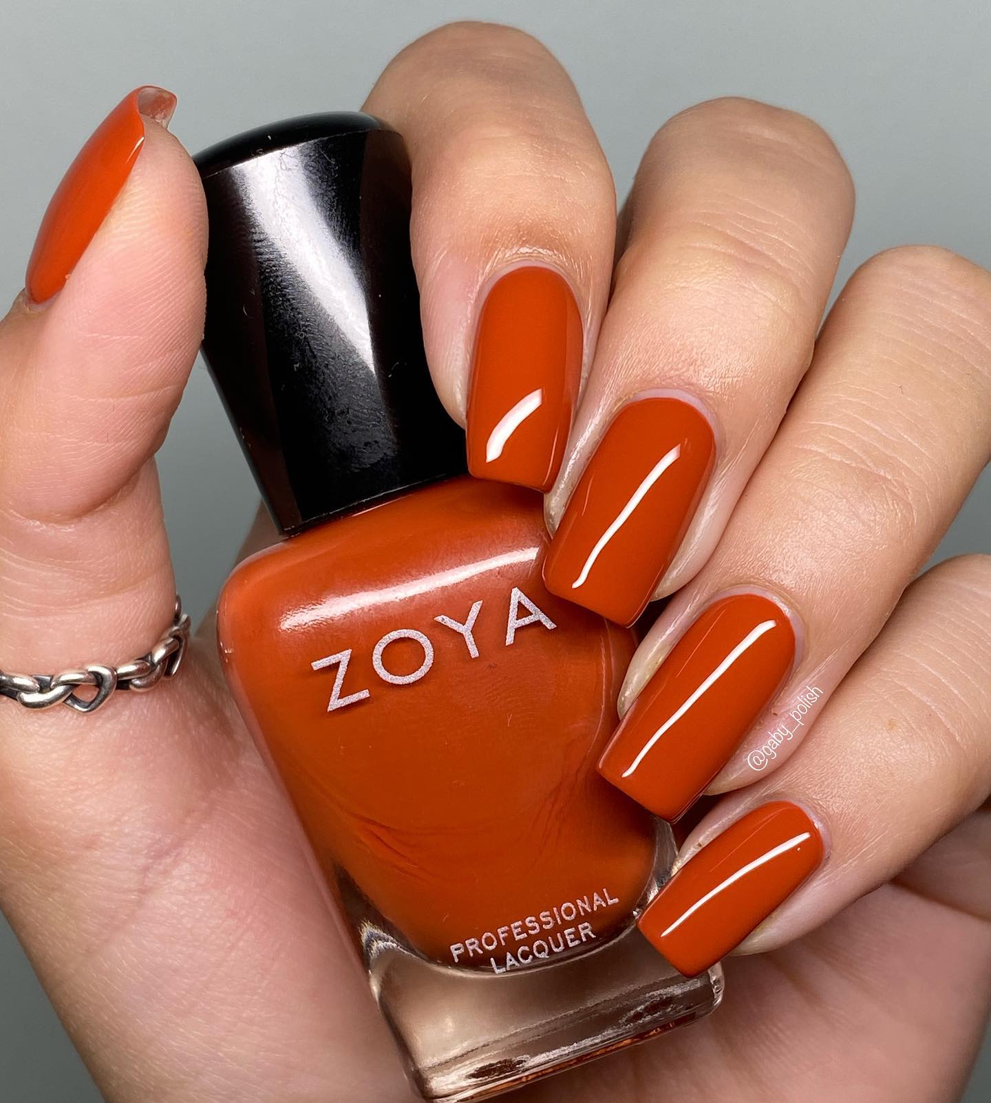 Photo shared by Gaby Ramos on November 23 2021 tagging @zoyanailpolish. Опис фотографије није доступан 1 U duhu sezone, nosimo cimet manikir   evo najlepših ideja