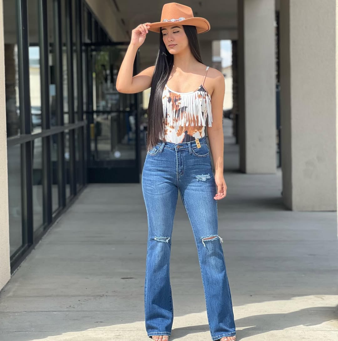 Snapinst.app 343846866 1279271846322101 1953503456897057967 n 1080 min Bootcut džins ili ništa: 10 načina da stilizujete najveći trend farmerki za proleće