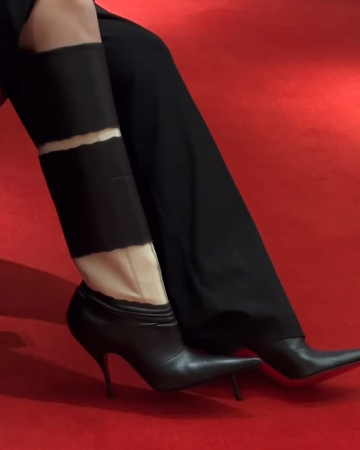 xtiansredhouse 1741399242 3583439029309613070 45441466754 Stigla je prva kapsula kolekcija cipela u kolaboraciji Maison Margiela i Christian Louboutina