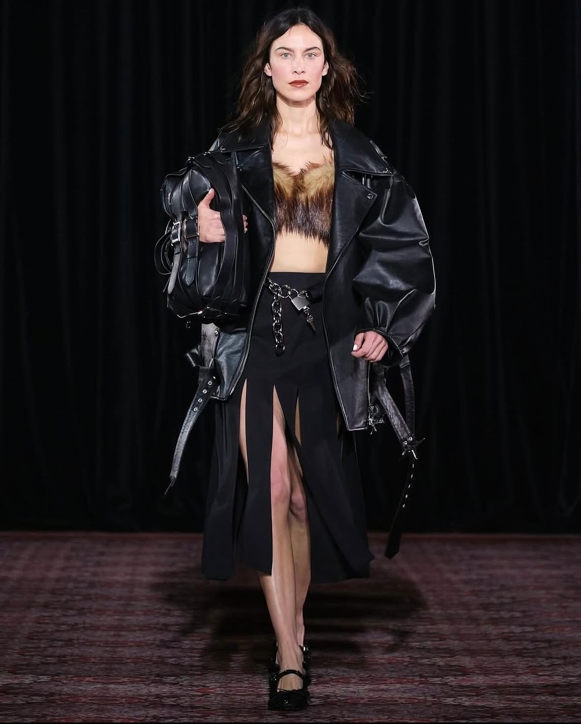 alexachung 1740391071 3574981876219125817 15421696 Alexa Chung prodaje svoju odeću na Vinted u, evo kako da ugrabite svoj komad