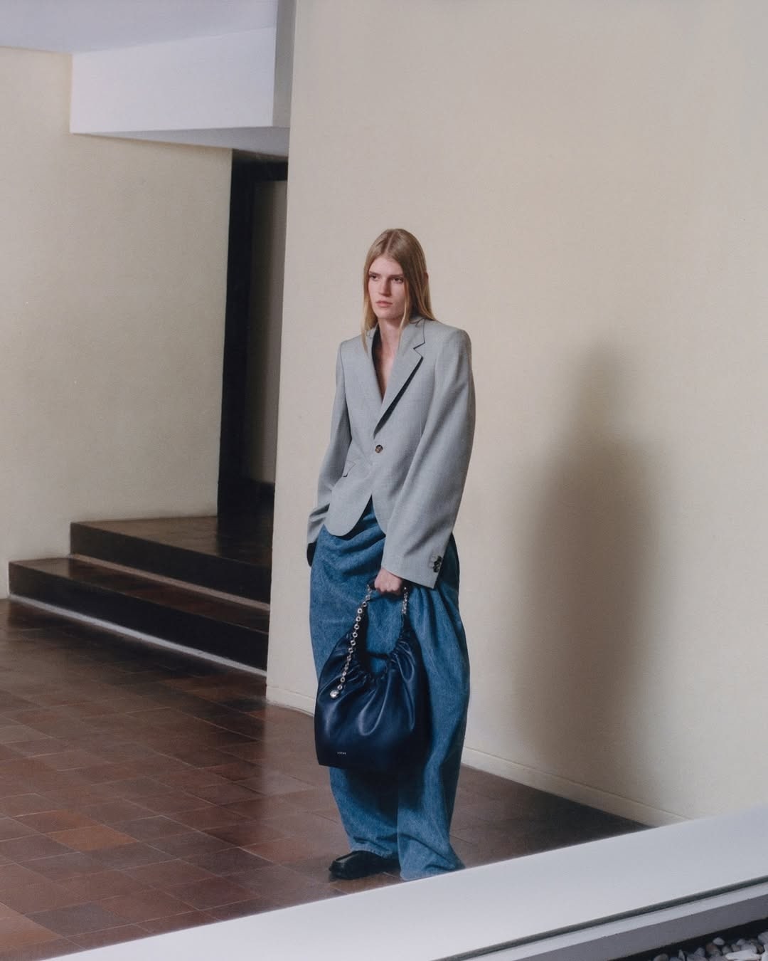 maraisaustralia 1742720506 3594522077483528145 399879007 min Loewe drapirane pantalone su najtraženiji komad sezone, pogledajte i zašto