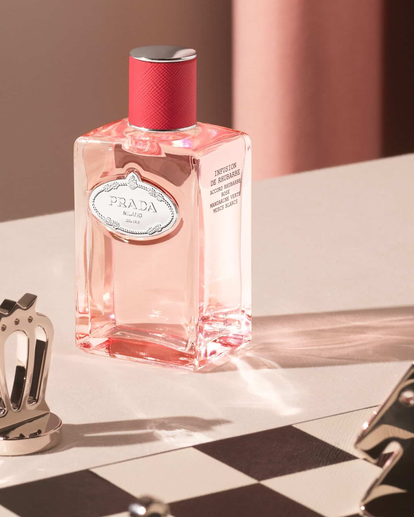  Prada Beauty predstavlja parfemski novitet Infusion de Rhubarbe koji donosi eksploziju svežine